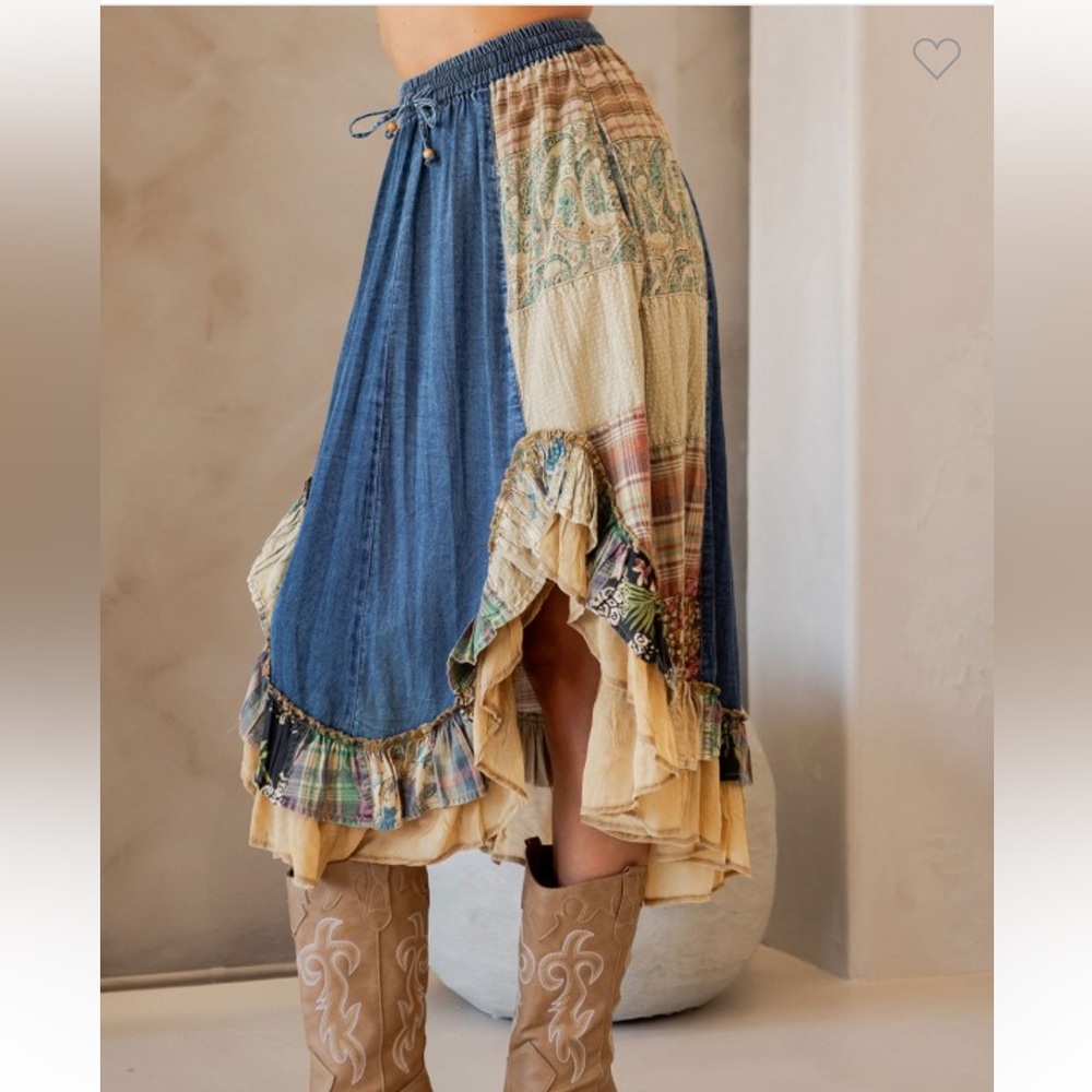 YT3158–(🚨LAST ONE) Bohemian Patchwork Denim Skirt - Picture 2 of 3